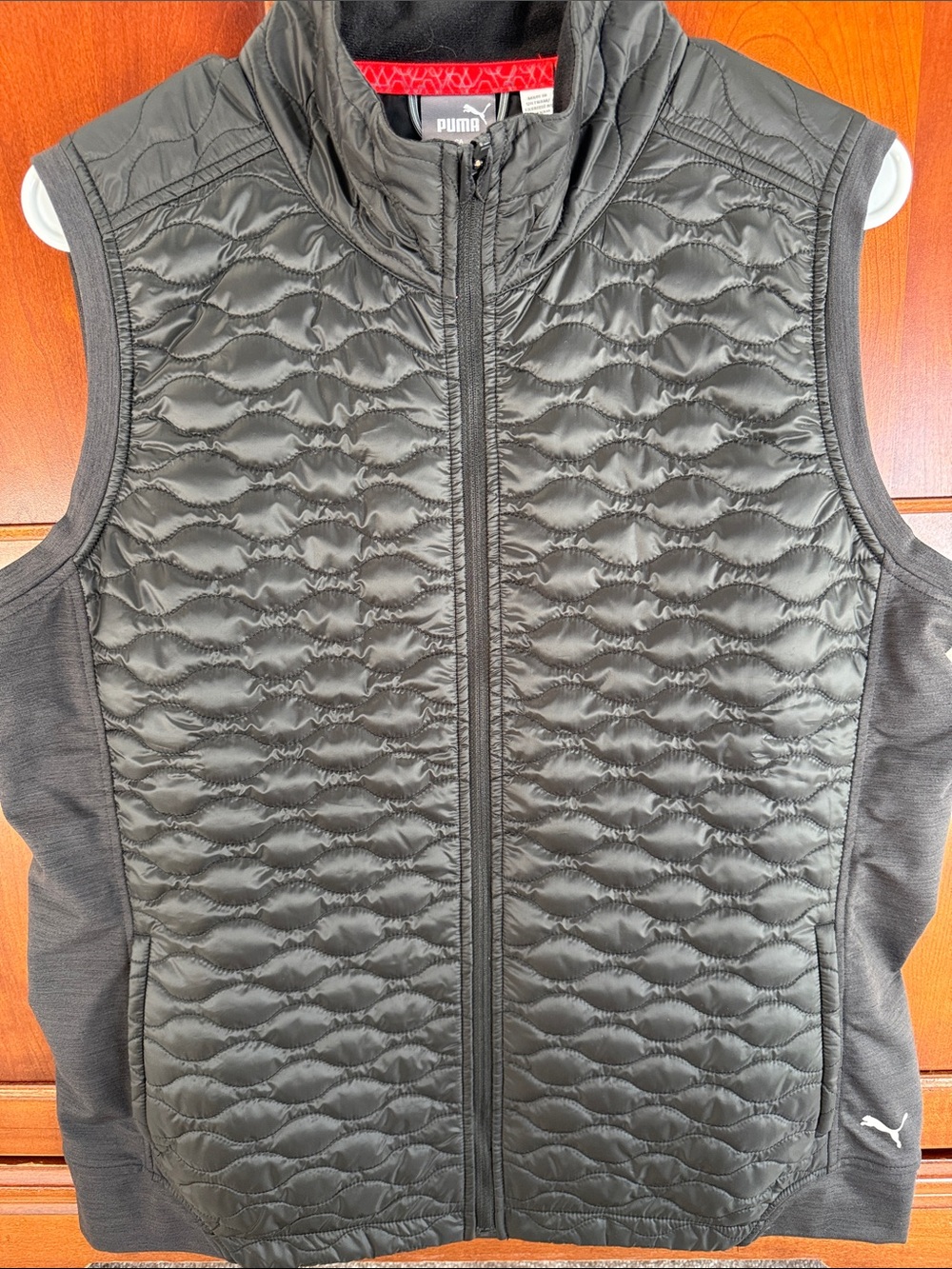 Puma Women’s Black Quilted Sleeveless Golf Vest with Stretch Side Panels
